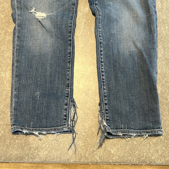 Lucky Brand Sweet Crop distressed Jean size 2/26 - Picture 4 of 8